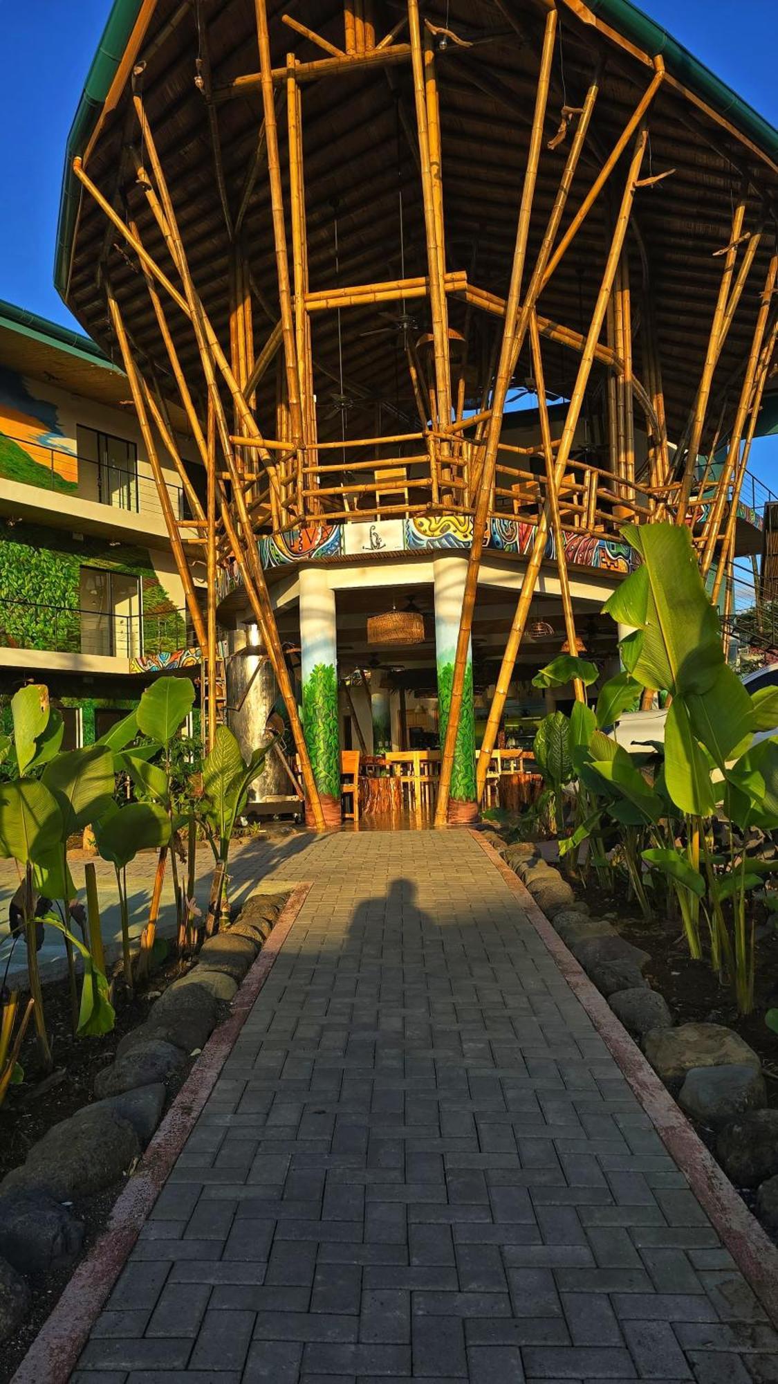 Bonding Coffee Roaster Cafe & Hotel Quepos Kültér fotó