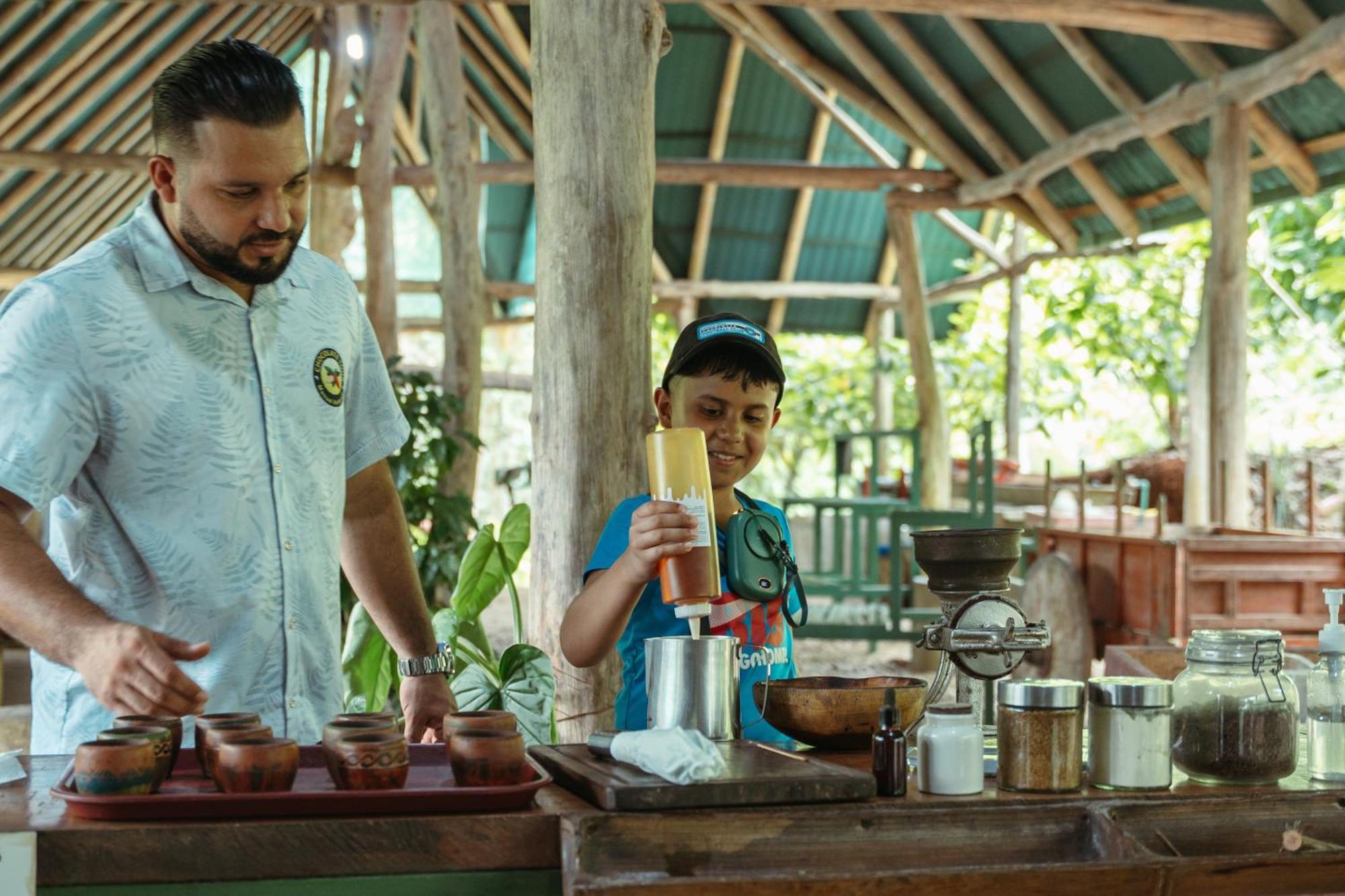 Bonding Coffee Roaster Cafe & Hotel Quepos Kültér fotó